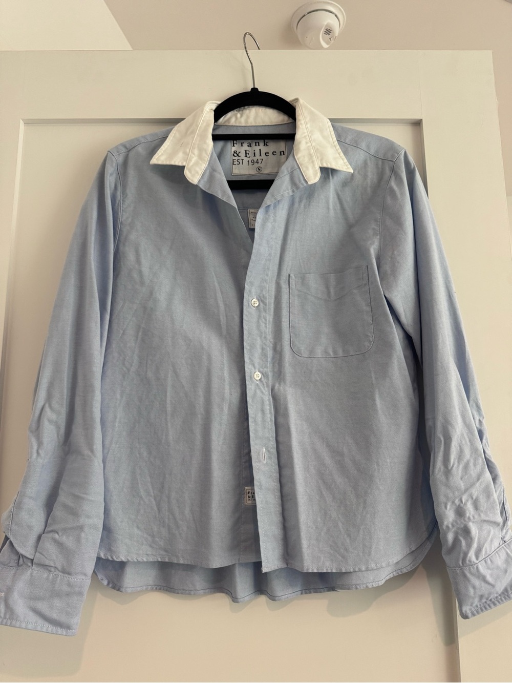 Frank & Eileen Light Blue Shirt with White Contrast Collar